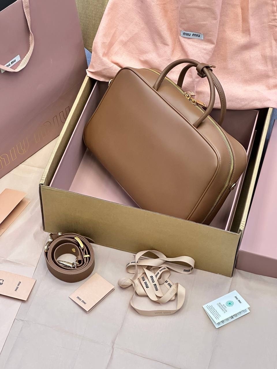 сумка женская miu miu,сумка miu miu,сумка тоут miu miu,miu miu сумка на плечо,модная сумка