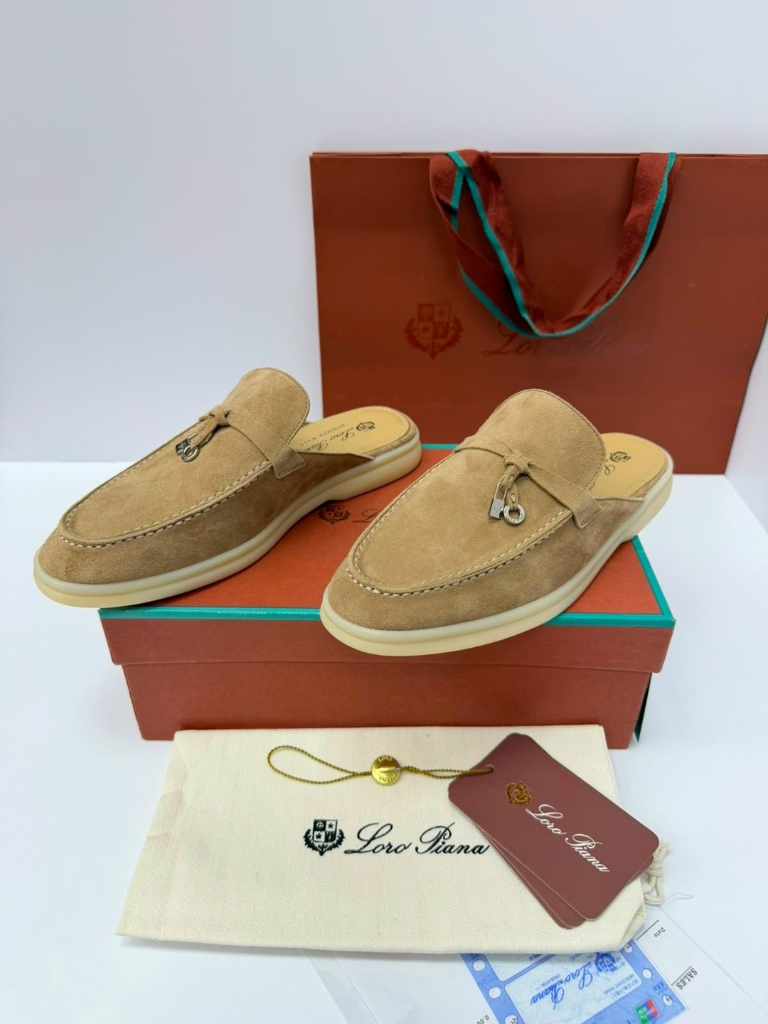 мюли loro piana,,женские замшевые мюли loro piana бежевые,замшевые мюли,лоферы loro piana