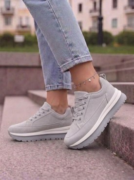 Кроссовки