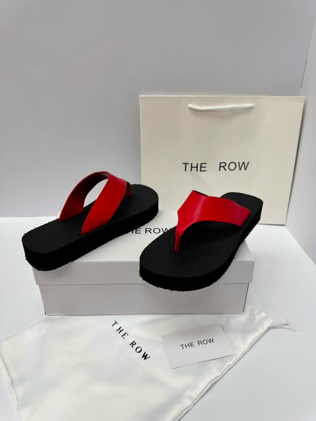 шлепанцы the row,женские шлепанцы,черные шлепанцы,,модные шлепки