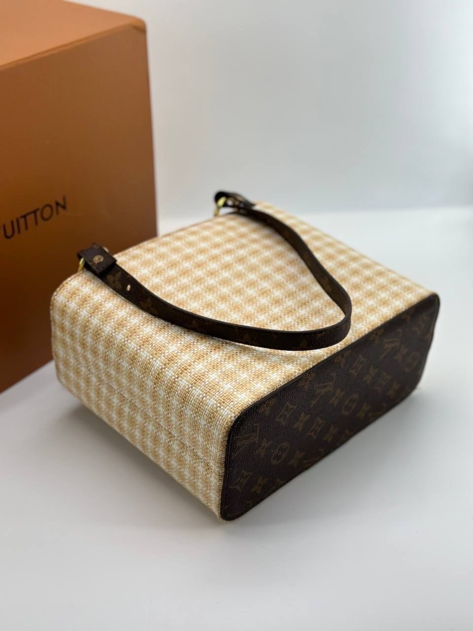 louis vuitton сумка,сумка луи виттон бежевая,сумка луи витон женская,сумка луи виттон,сумка классическая