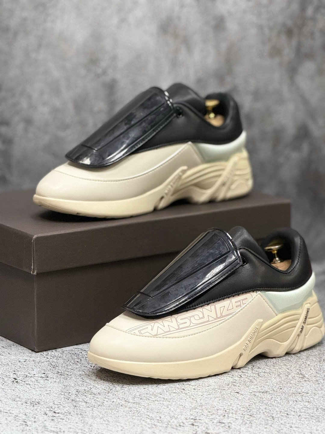 кроссовки raf simons antei,raf simons кроссовки,кроссовки ante кремовый raf simons,кроссовки,кроссовки raf simons cylon 21