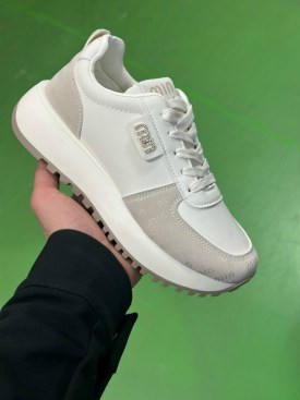 Кроссовки