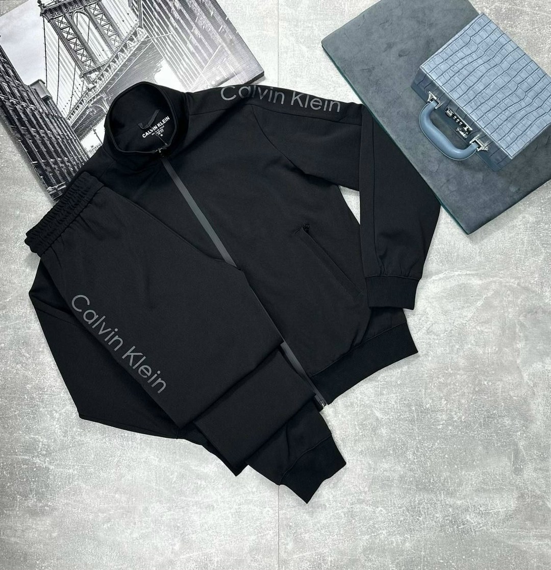 спортивный костюм calvin klein,спортивный костюм stefano ricci,спортивный костюм calvin klein мужской,спортивный костюм armani,костюм спортивный мужской
