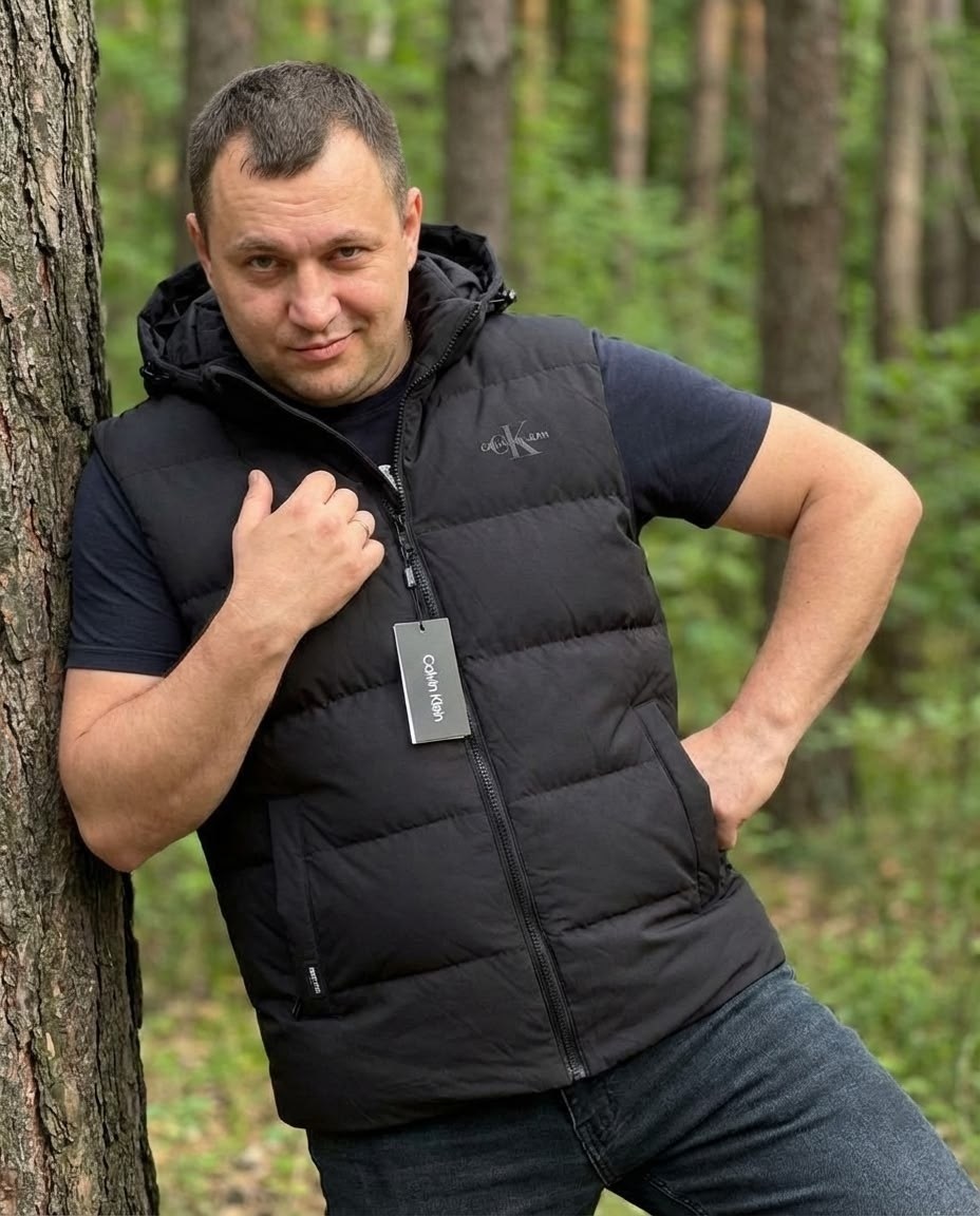 жилетка мужская,жилет мужской,жилетка,жилет мужская с капюшоном,жилеты