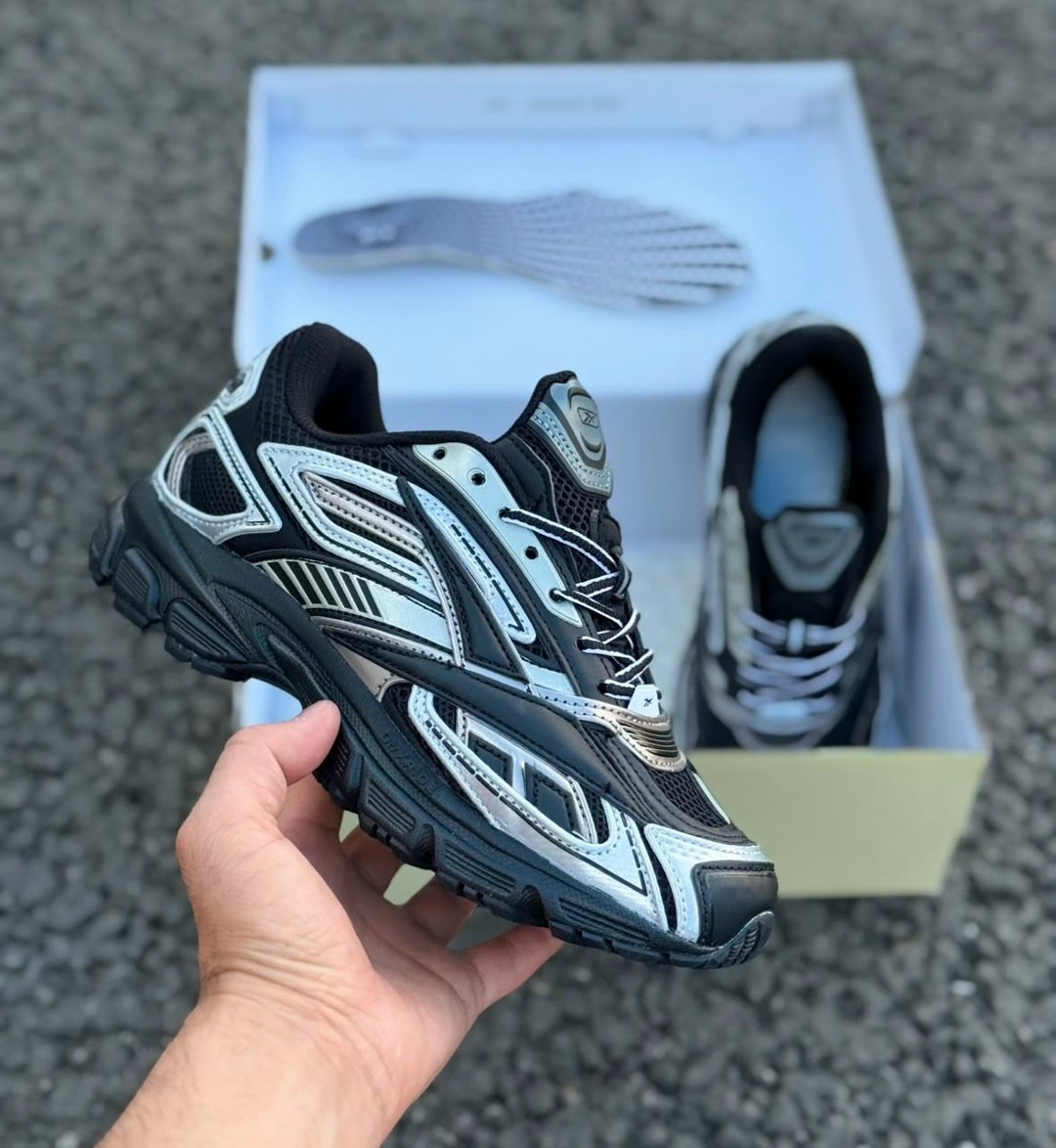 кроссовки balenciaga,кроссовки мужские balenciaga b-cross16-07 черные 39 ru,кроссовки спортивные balenciaga цвет черный,мужские черные кроссовки balenciaga track 2,reebok premier road ultra