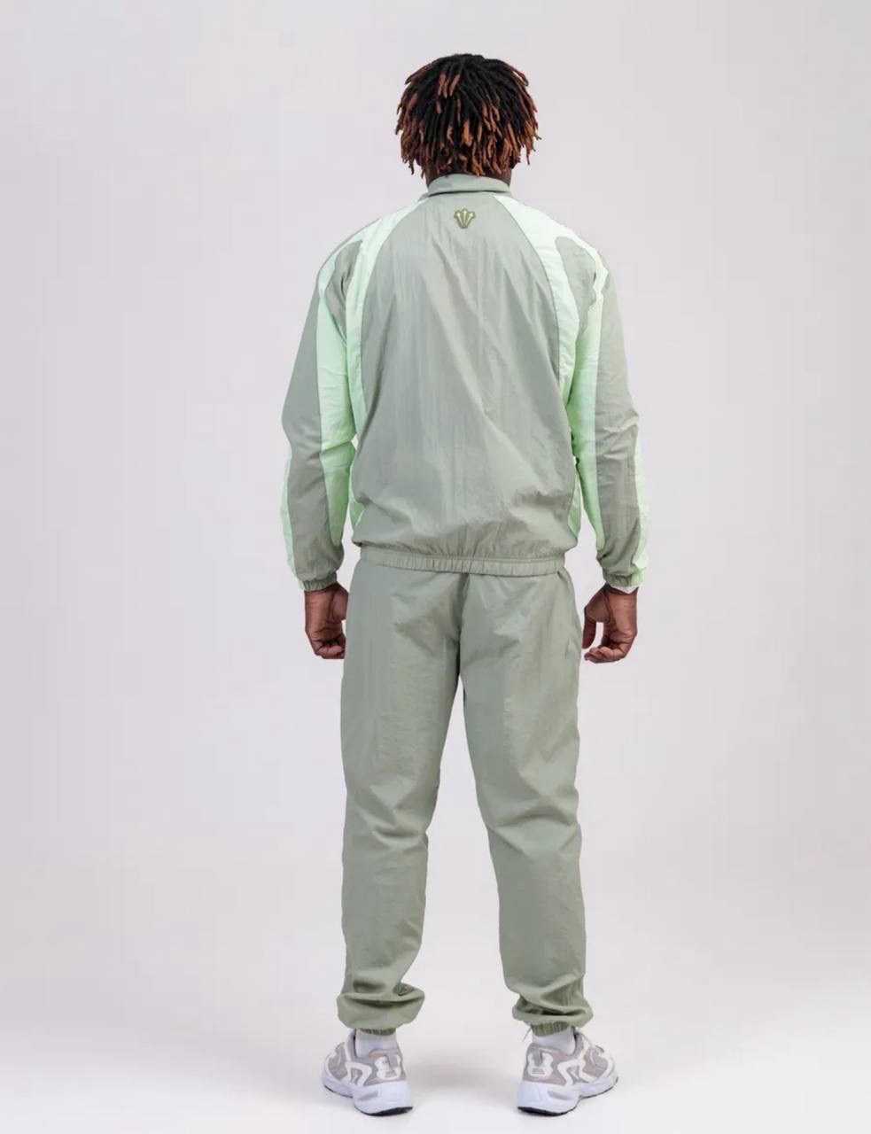 костюм спортивный nike,костюм спортивный мужской найк sportswear woven track suit,adidas originals green tracksuit,спортивные костюмы для мужчин,спортивный костюм спортивные костюмы