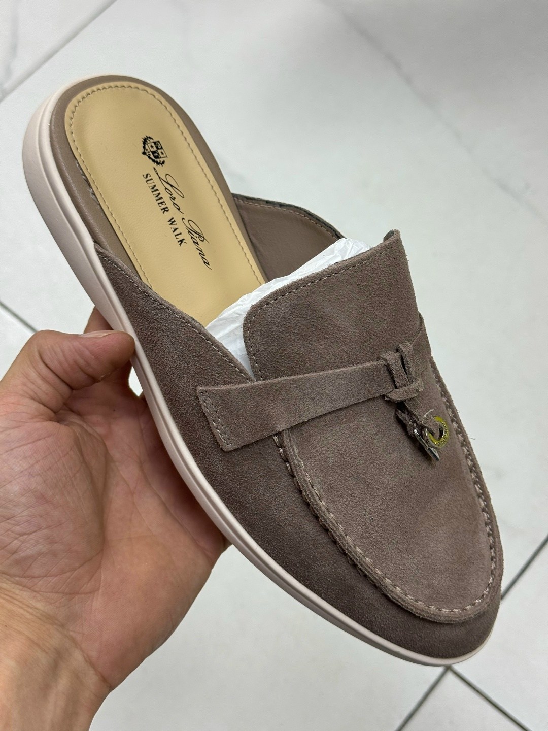 ,лоферы loro piana,мюли loro piana,женские замшевые мюли loro piana бежевые,сабо loro piana