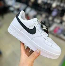 Кроссовки