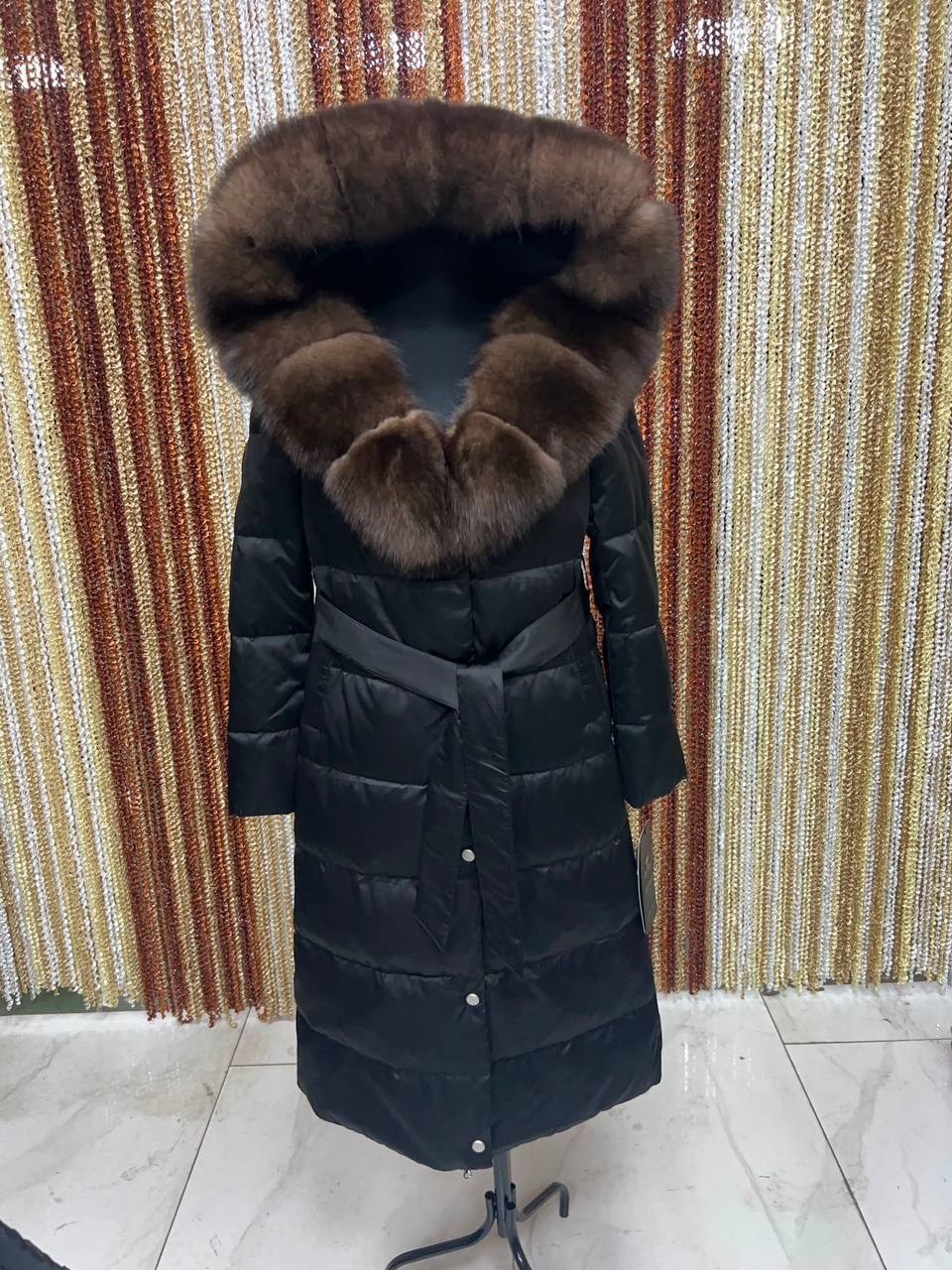 пуховики с мехом,зимняя куртка пуховик с песцом,длинные пуховики,пуховик зимний женский,пуховик