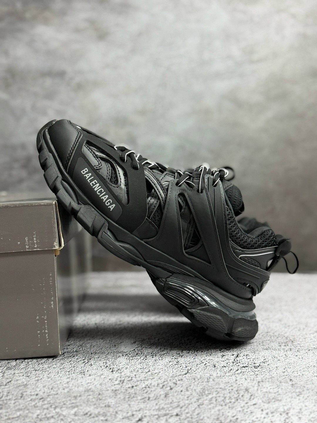 кроссовки balenciaga track,кроссовки balenciaga,кроссовки balenciaga track balenciaga,женские кроссовки balenciaga,balenciaga track