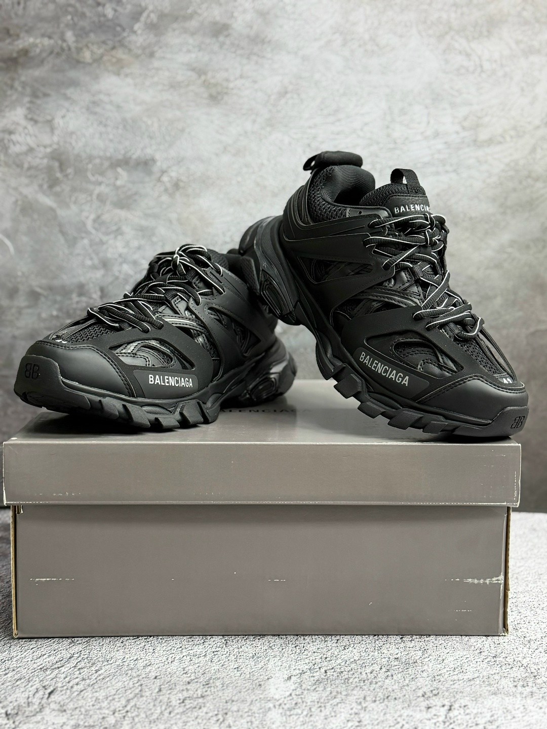 кроссовки balenciaga track,кроссовки balenciaga,кроссовки balenciaga track balenciaga,женские кроссовки balenciaga,balenciaga track