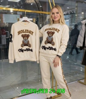 Костюм