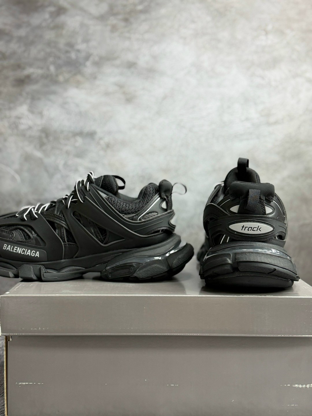 кроссовки balenciaga track,кроссовки balenciaga,кроссовки balenciaga track balenciaga,женские кроссовки balenciaga,balenciaga track