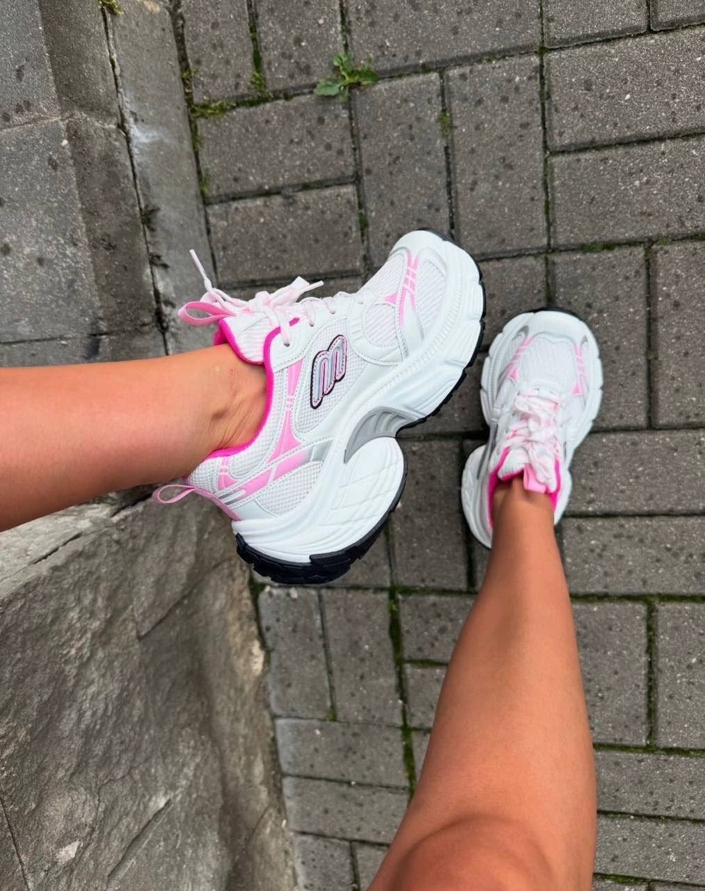 женские кроссовки balenciaga,кроссовки balenciaga,повседневная спортивная  balenciaga,кроссовки balenciaga cargo balenciaga цвет белый розовый,женские брендовые кожаные кроссовки balenciaga premi