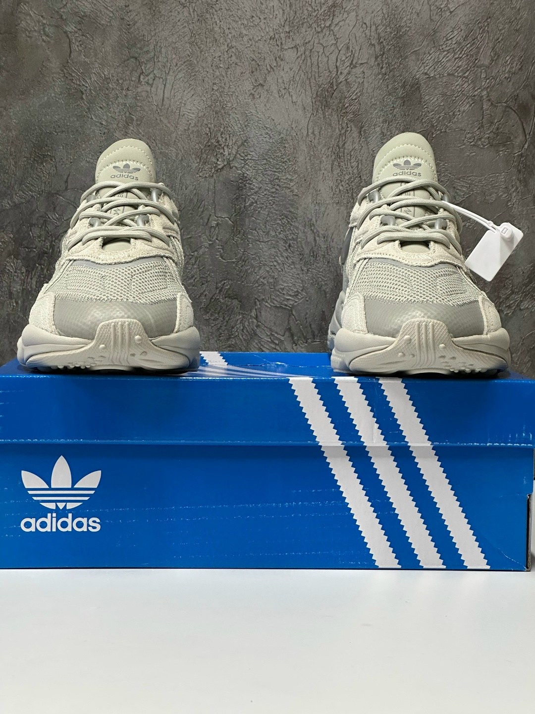 кроссовки adidas ozweego,мужские кроссовки adidas ozweego,кроссовки ozweego originals adidas,женские кроссовки adidas ozweego,кроссовки adidas