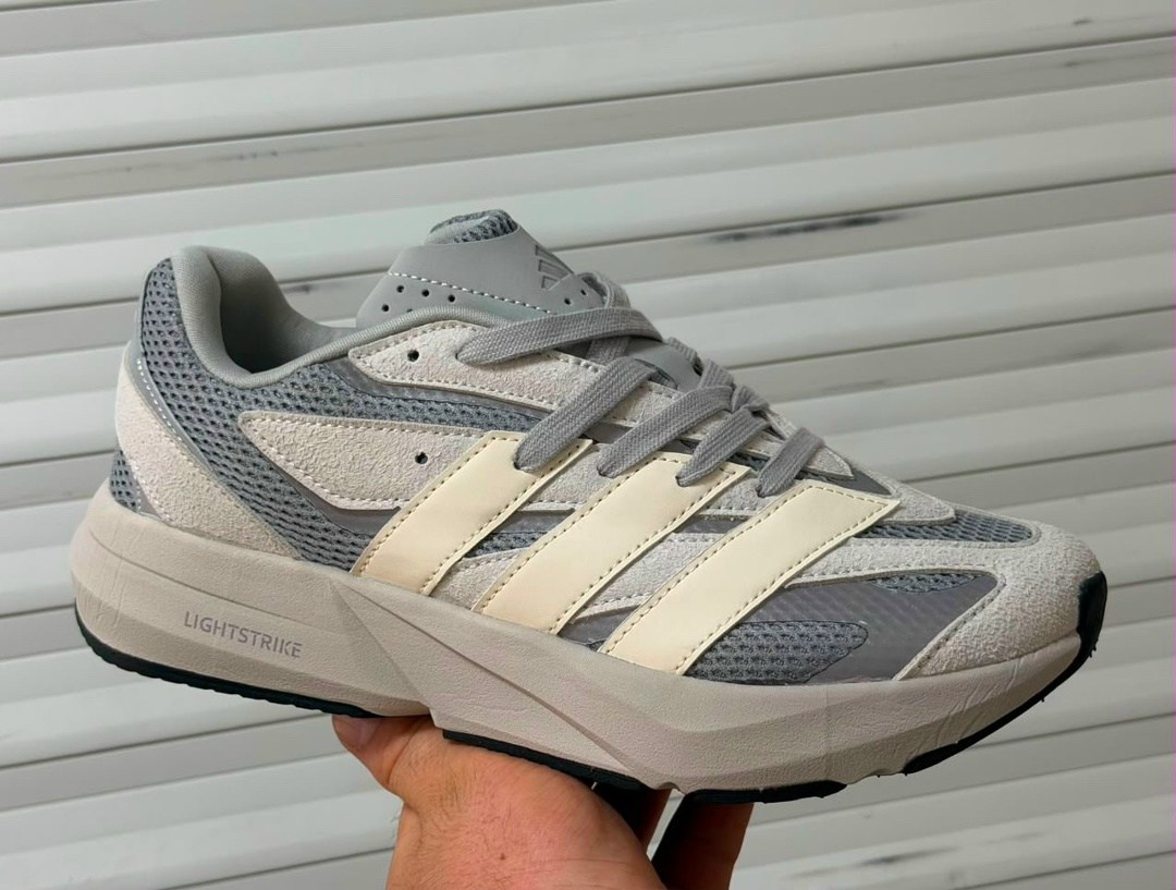 кроссовки adidas,мужские кроссовки adidas,кроссовки мужские женские adidas,мужские кроссовки adidas adistar 3 черный белый серый,кроссовки адидас