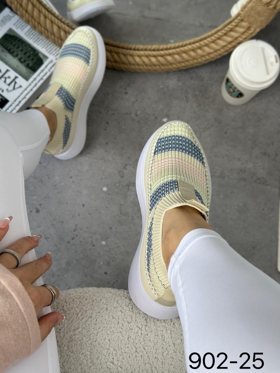 оранжевые кроссовки,кроссовки женскиe,оранжевые кроссовки женские,adidas yeezy boost 350 v2 yellow,