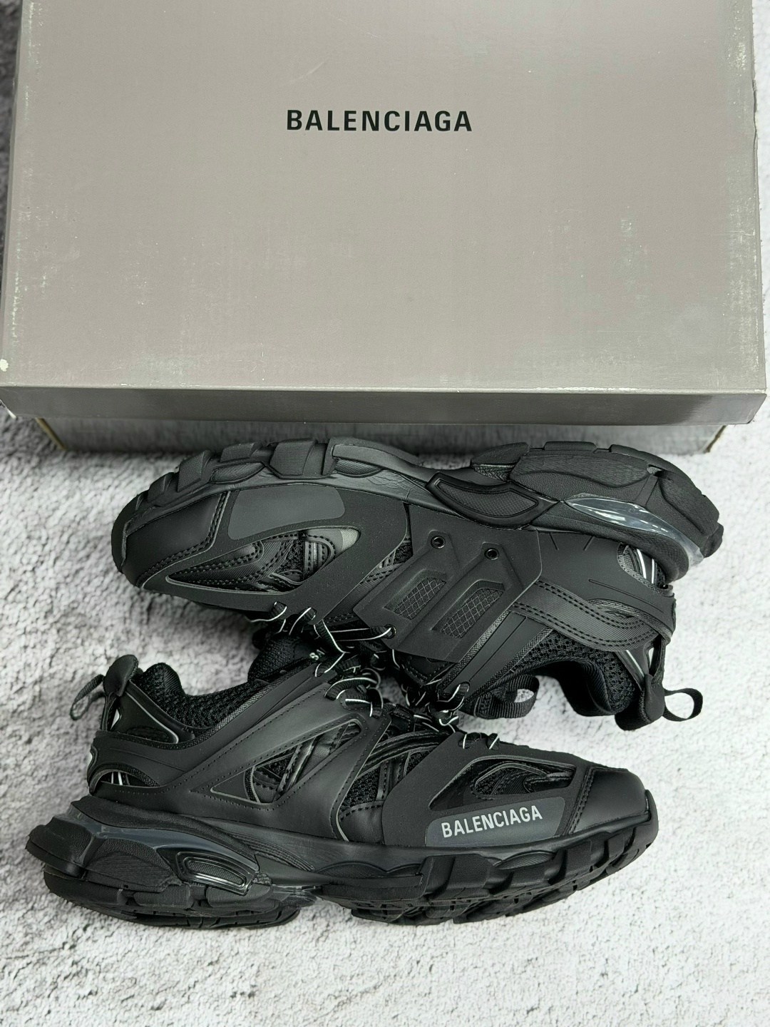 кроссовки balenciaga track,кроссовки balenciaga,кроссовки balenciaga track balenciaga,женские кроссовки balenciaga,balenciaga track