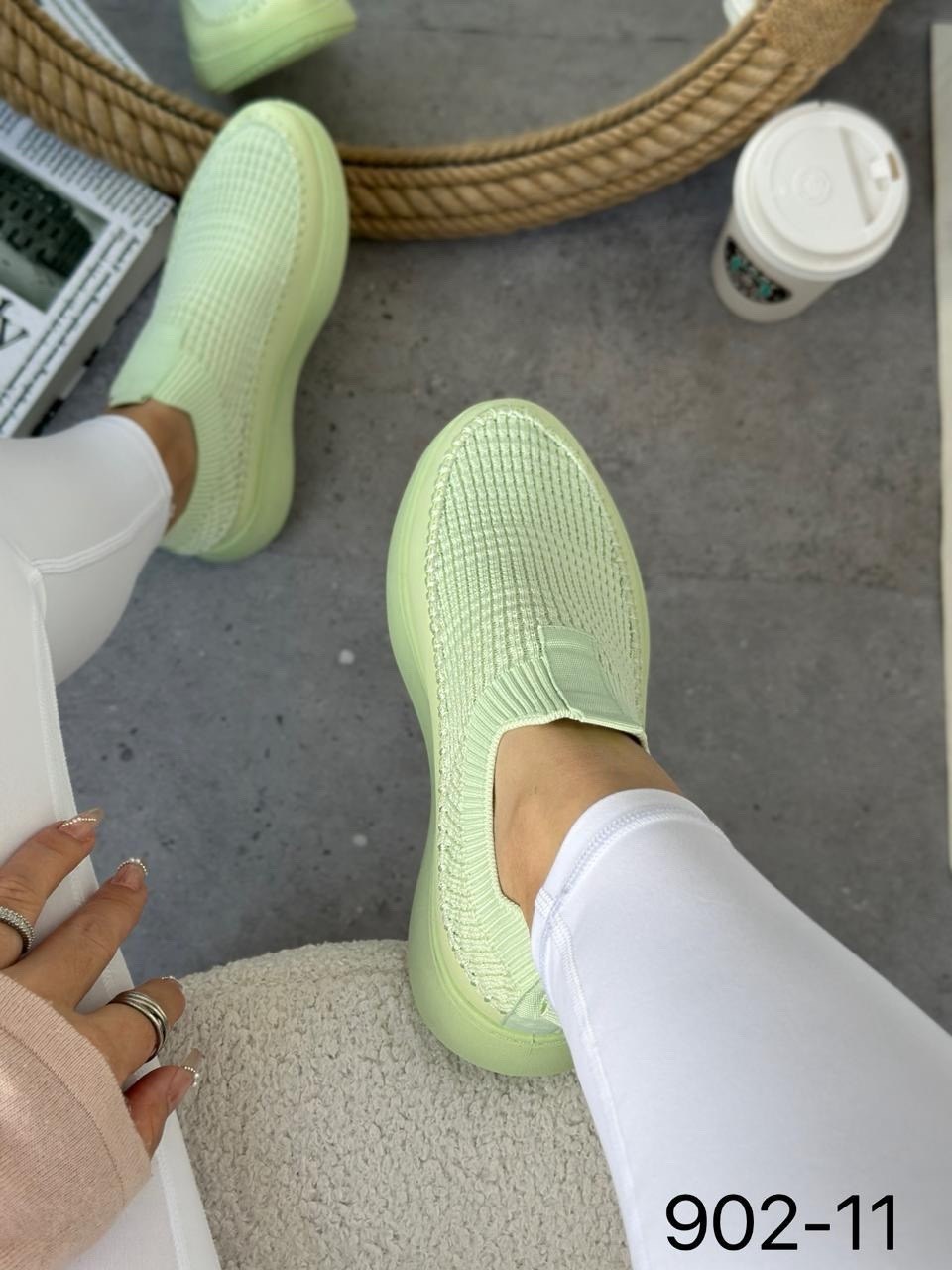оранжевые кроссовки,кроссовки женскиe,оранжевые кроссовки женские,adidas yeezy boost 350 v2 yellow,