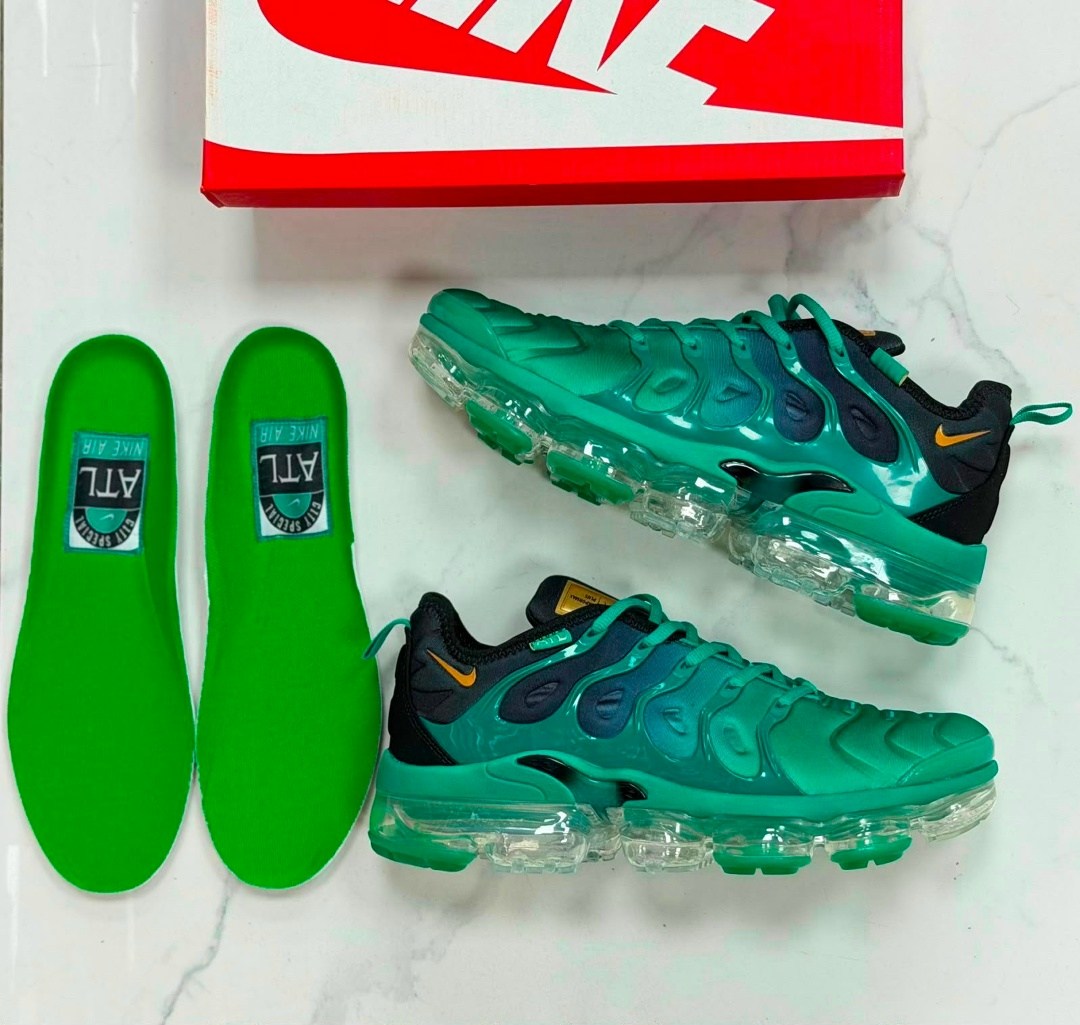 nike vapormax plus,найк вапормакс плюс расцветки,кроссовки nike air vapormax plus,nike air vapormax plus,nike air vapormax