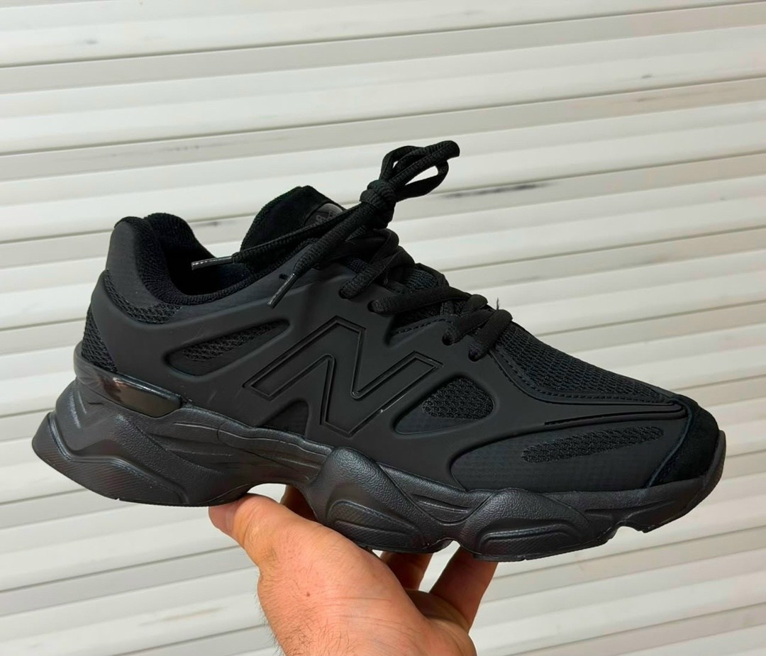 кроссовки adidas,мужские кроссовки adidas,кроссовки мужские женские adidas,мужские кроссовки adidas adistar 3 черный белый серый,кроссовки адидас