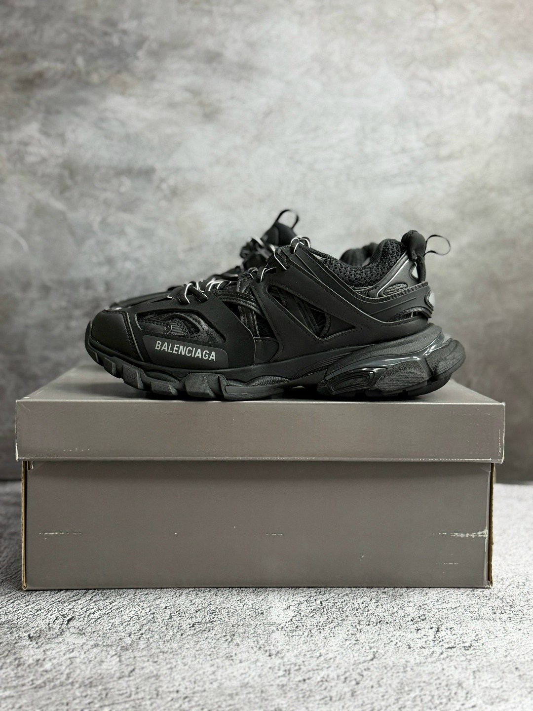 кроссовки balenciaga track,кроссовки balenciaga,кроссовки balenciaga track balenciaga,женские кроссовки balenciaga,balenciaga track
