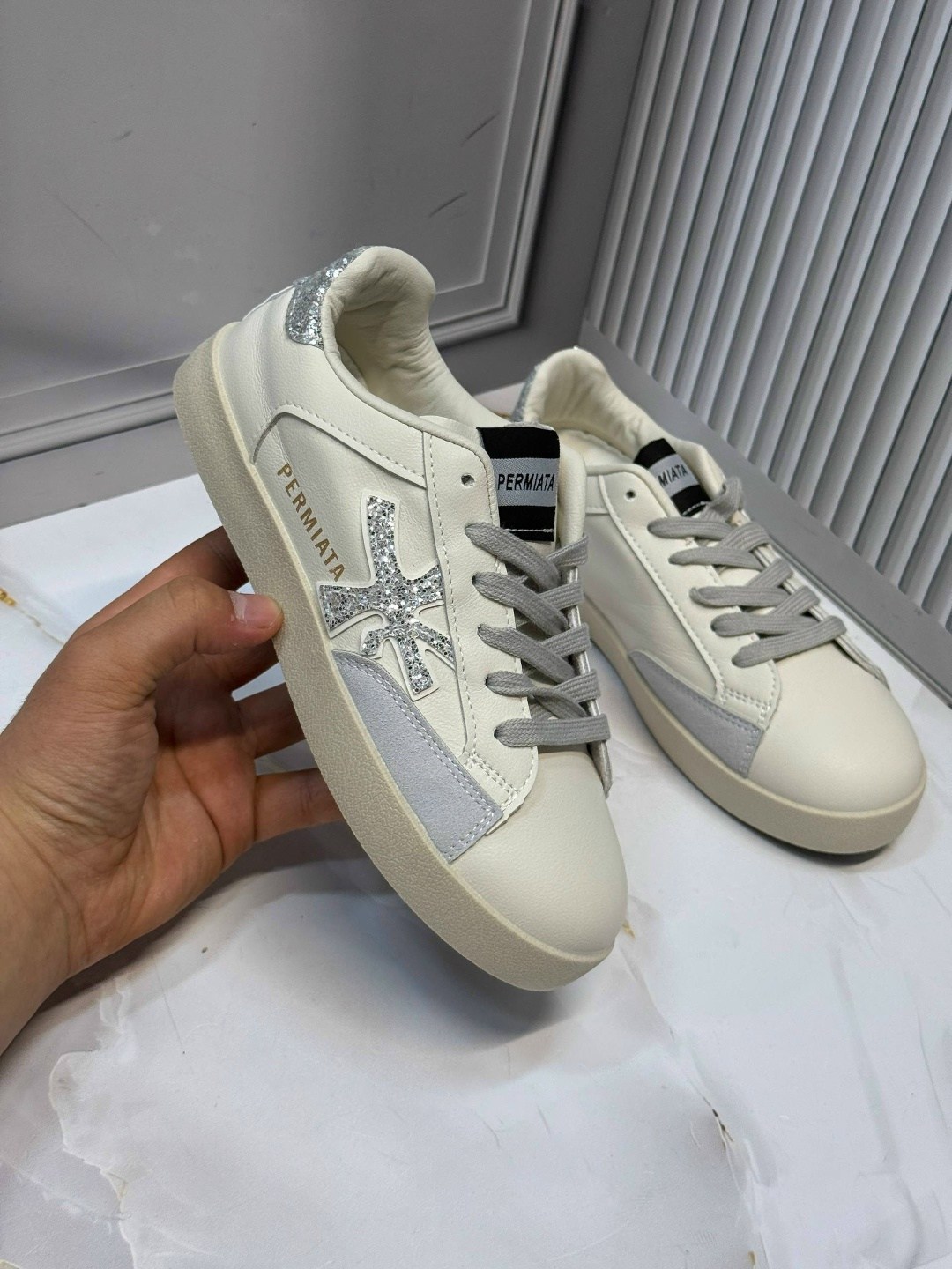 кожаные кеды golden goose superstar premium,кроссовки golden goose,женские кожаные кроссовки golden goose super-star premium - white / beige,кеды golden goose,golden goose