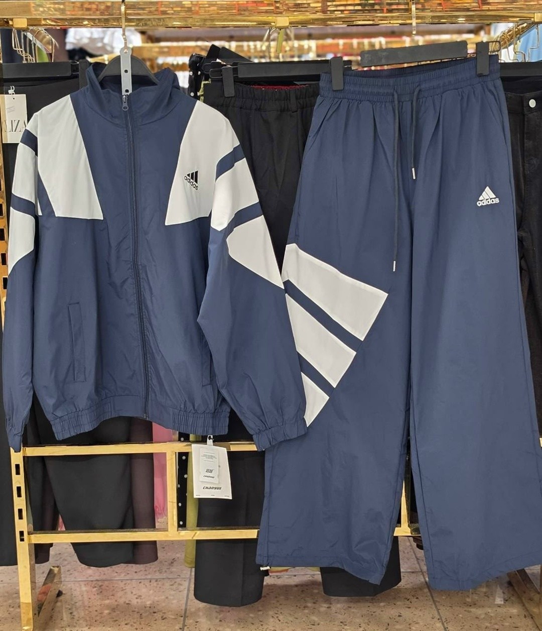 спортивный костюм adidas,костюм спортивный адидас,костюм адидас 90е,спортивный костюм,спортивный костюм мужской "adidas"