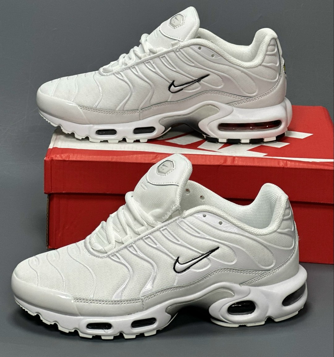 кроссовки nike air max plus tn,nike air max plus tn,кроссовки nike air max plus,кроссовки nike air max tn plus мужские,nike air max plus triple white