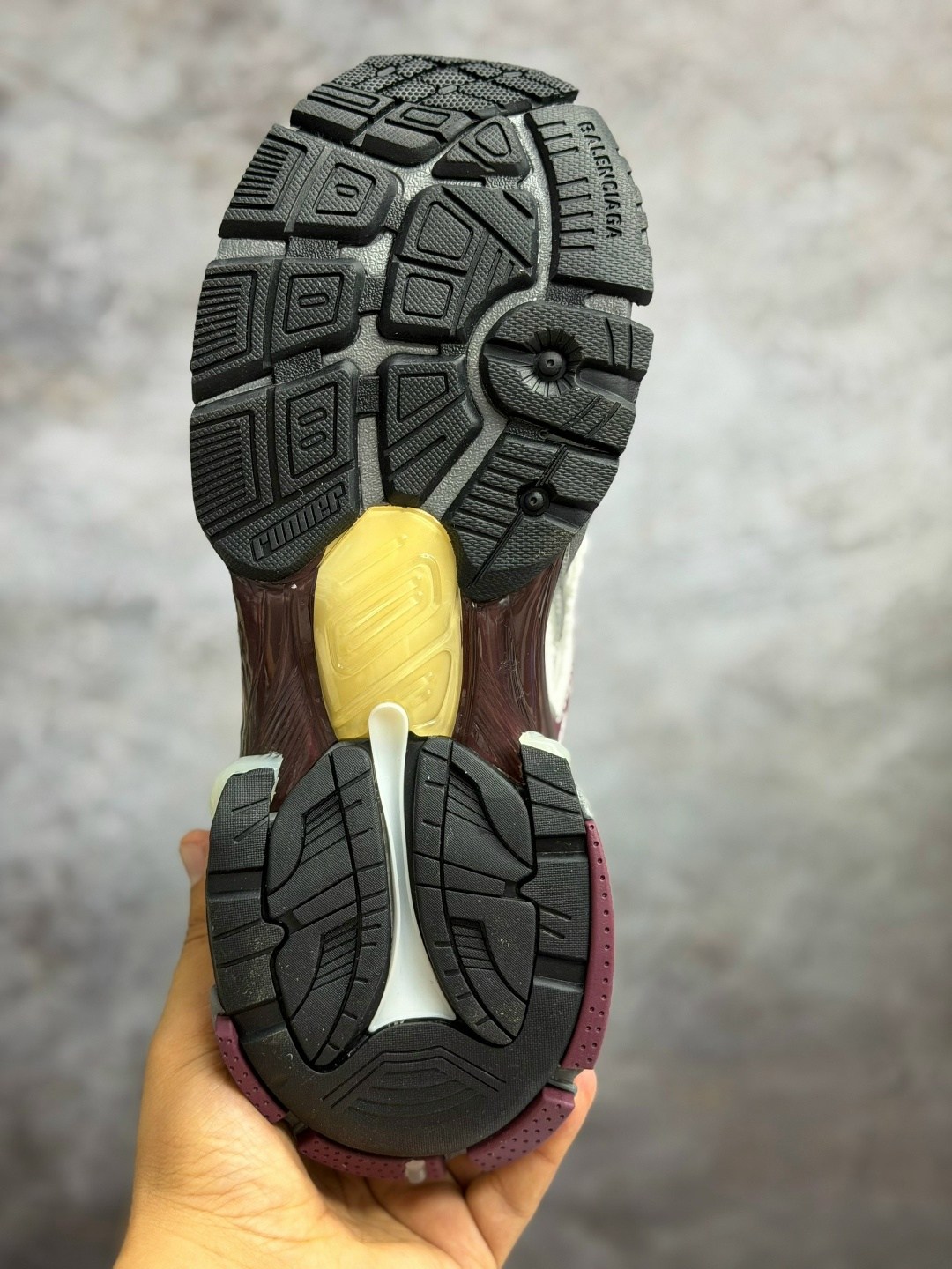 кроссовки balenciaga runner,кроссовки balenciaga runner sneaker burgundy,кроссовки в стиле balenciaga,кроссовки баленсиага раннер,кроссовки balenciaga runner sneaker burgundy красный