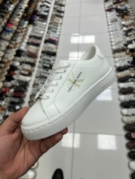 Кроссовки