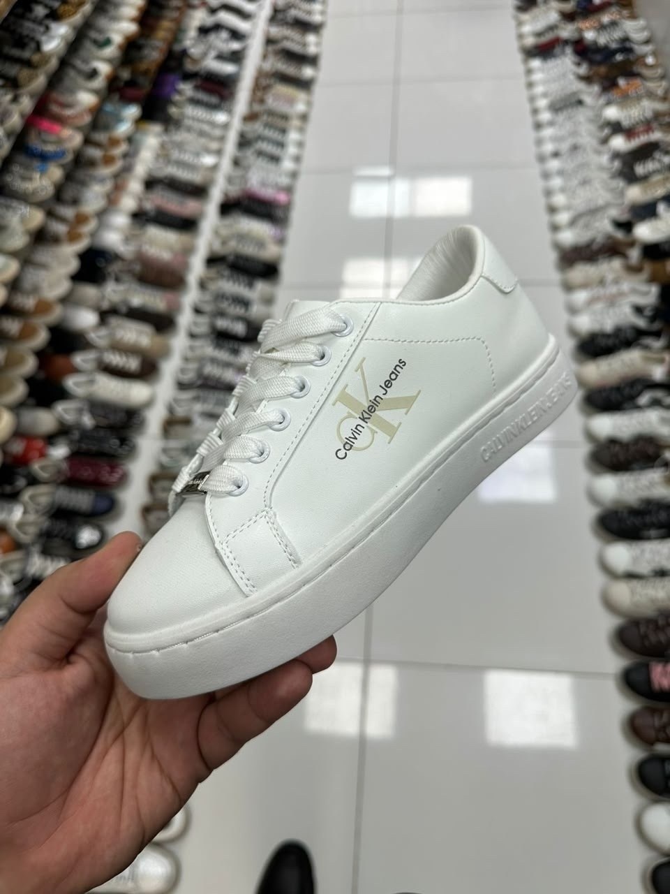 ,кроссовки женскиe,кеды белые,кроссовки мужские calvin klein,белые кроссовки