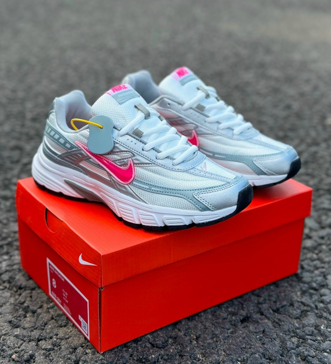 кроссовки,кроссовки повседневные,кроссовки nike,женские кроссовки,спортивные кроссовки