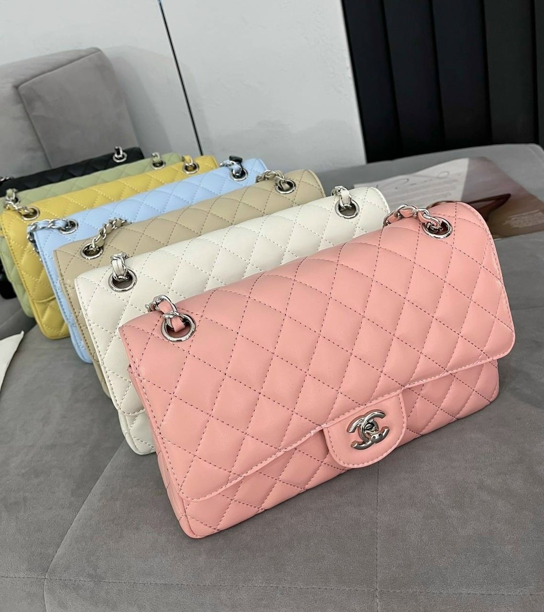 синяя сумка chanel 2.55 шанель клатч на ремне кожа,сумка chanel,сумка женская chanel,сумка клатч chanel 2.55,сумка шанель