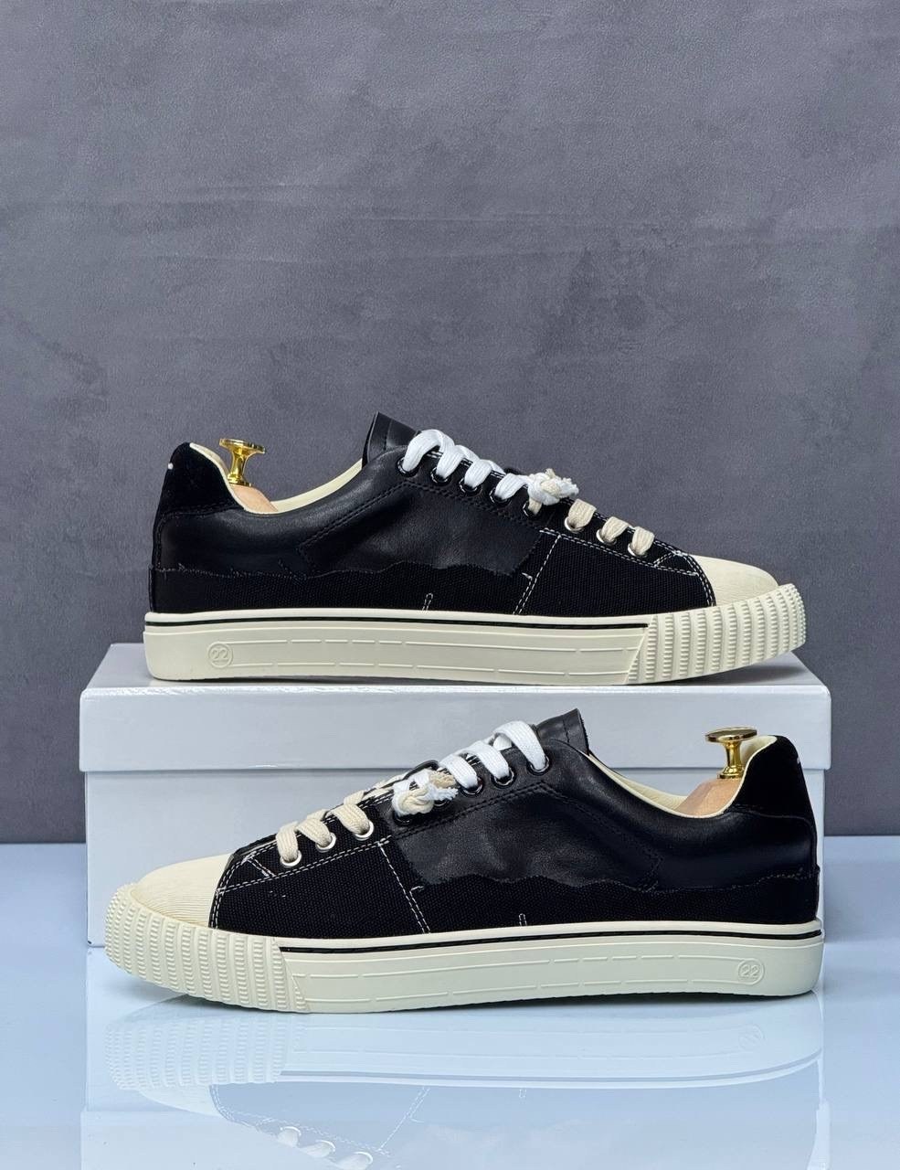 кеды new evolution с низким берцем maison margiela черный,кеды maison margiela evolution,,кроссовки низкие maison margiela evolution черный,maison margiela кеды