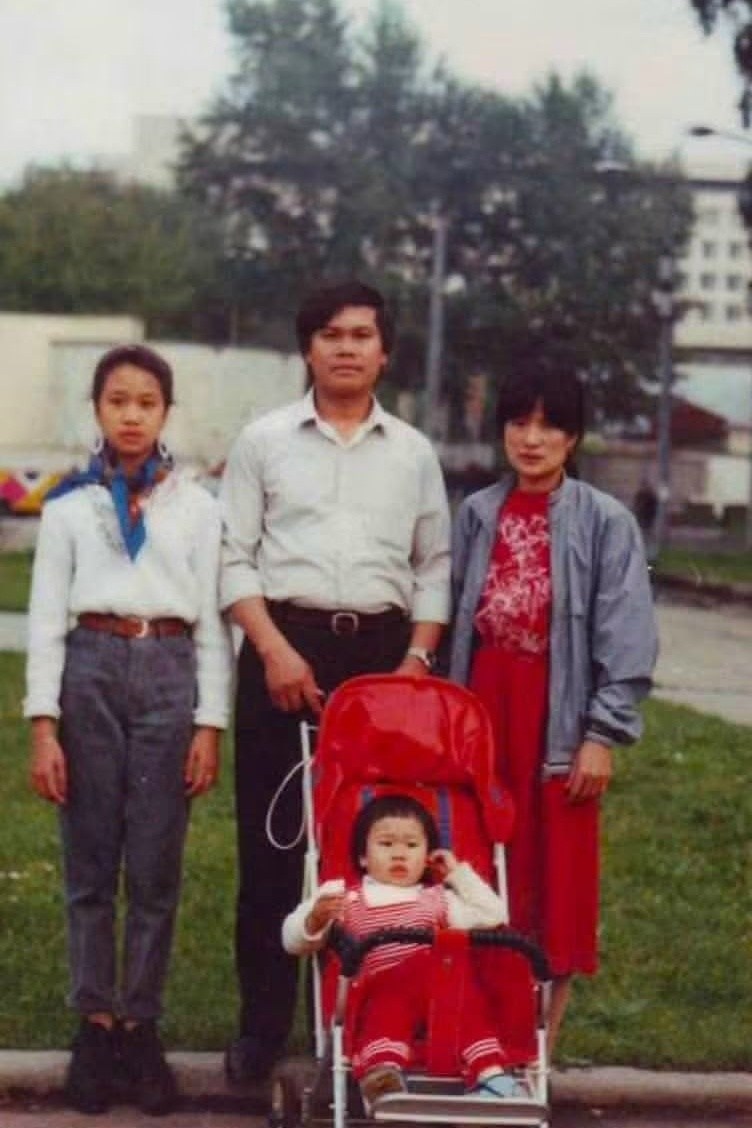 vietnamese family,вьетнамцы семья,китайская семья,с мамой,the daughter who fled north korea to find her mother
