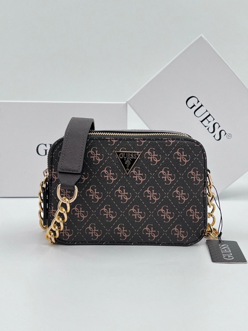 сумка белая guess,сумка guess,guess сумка на плечо,guess сумка на плечо кросс-боди,сумка кросс-боди женская guess hwzg7879140 белая