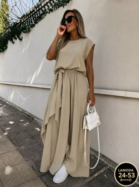Костюм