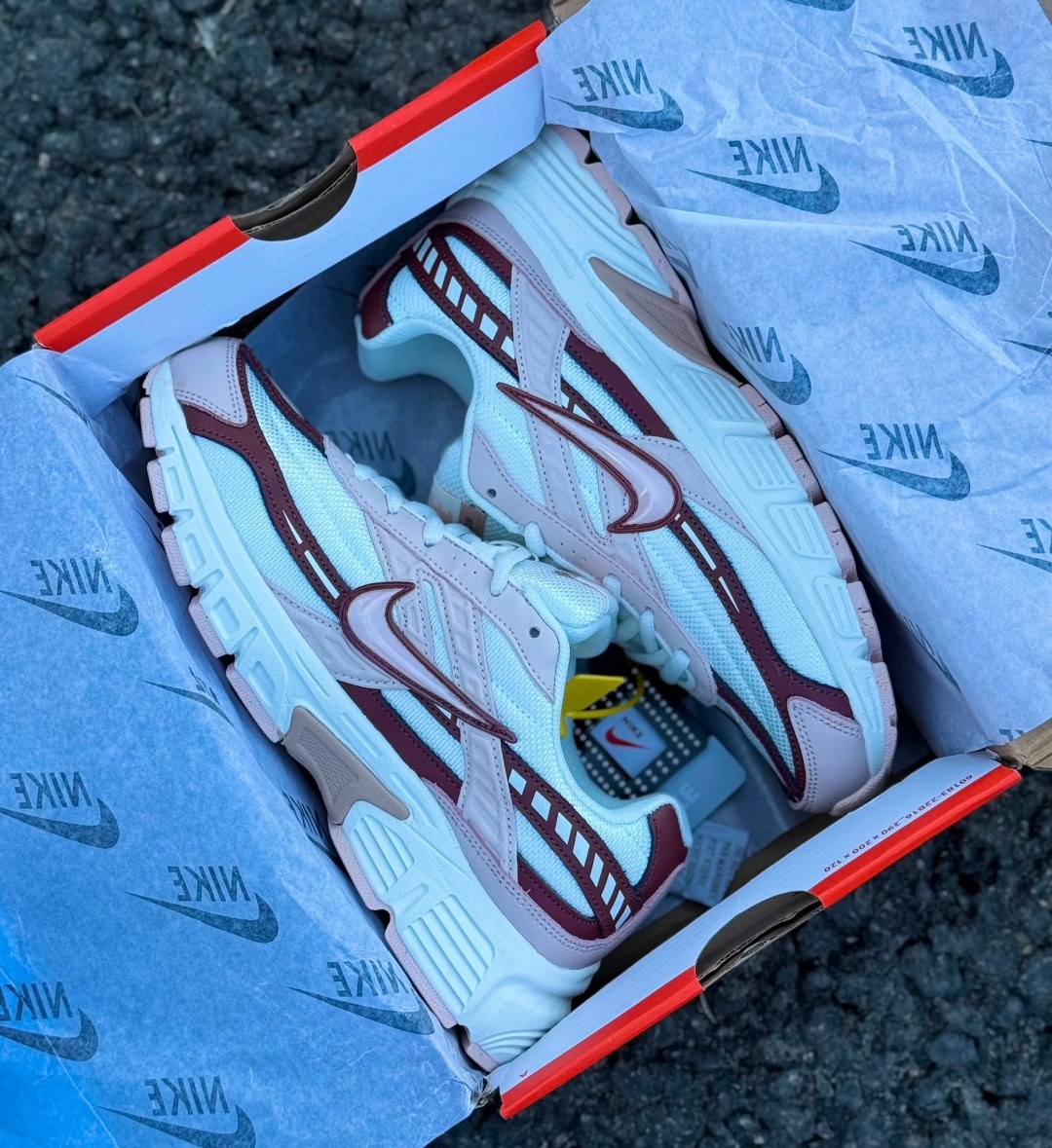 кроссовки,кроссовки nike,спортивная ,женские кроссовки nike,женские кроссовки