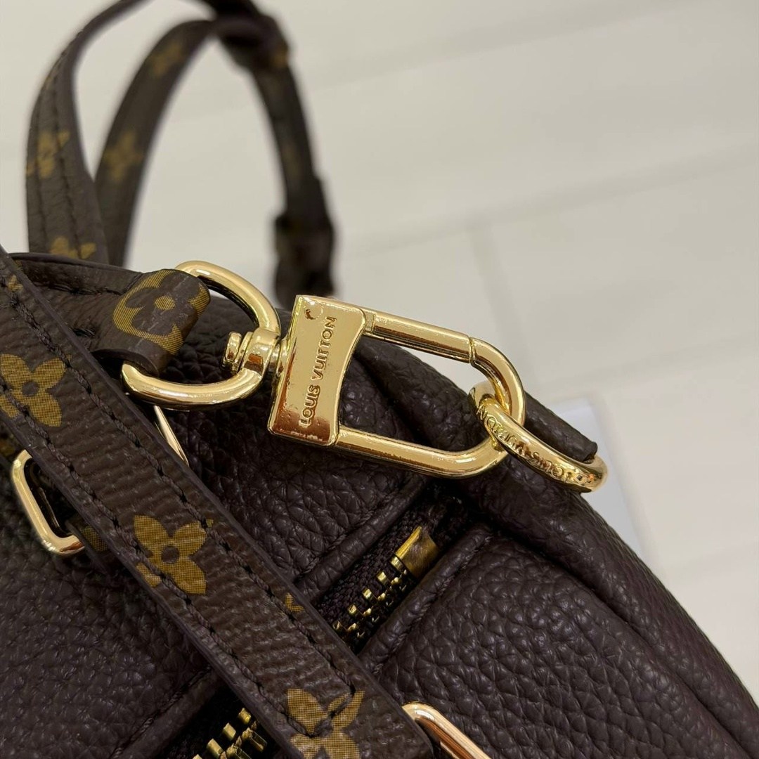 louis vuitton женская сумка,louis vuitton сумка,louis vuitton сумка на плечо,сумка луи виттон полумесяц,louis vuitton сумка полумесяц на плечо