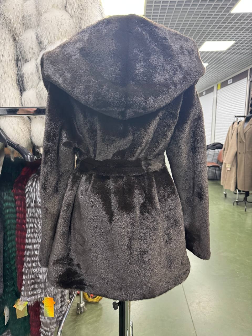 шуба из эко меха под норку,шуба,шуба норковая с капюшоном,норковая шуба,шуба норка