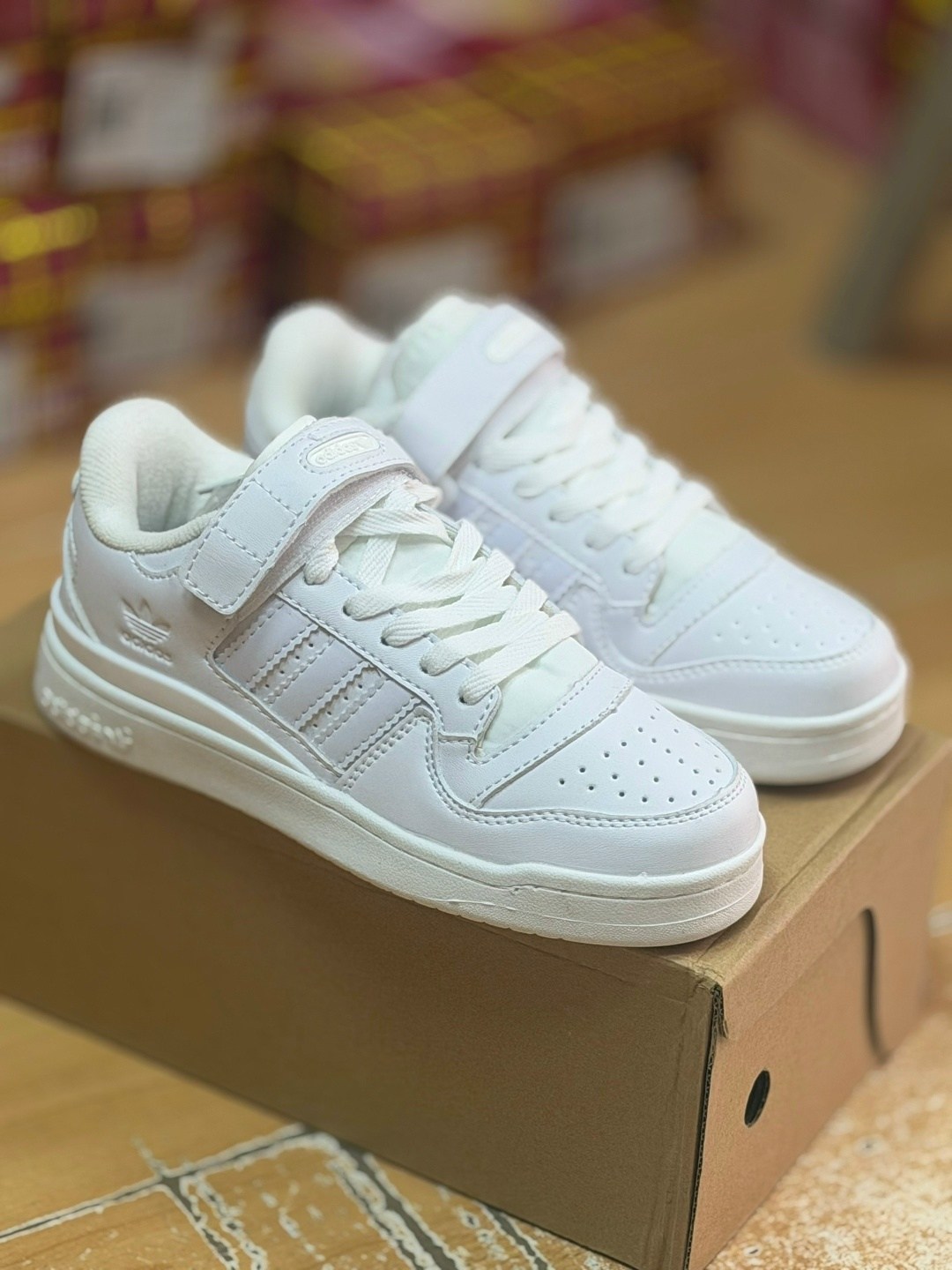 кроссовки adidas,кроссовки женские adidas,кроссовки adidas forum low white,кроссовки adidas originals,кроссовки