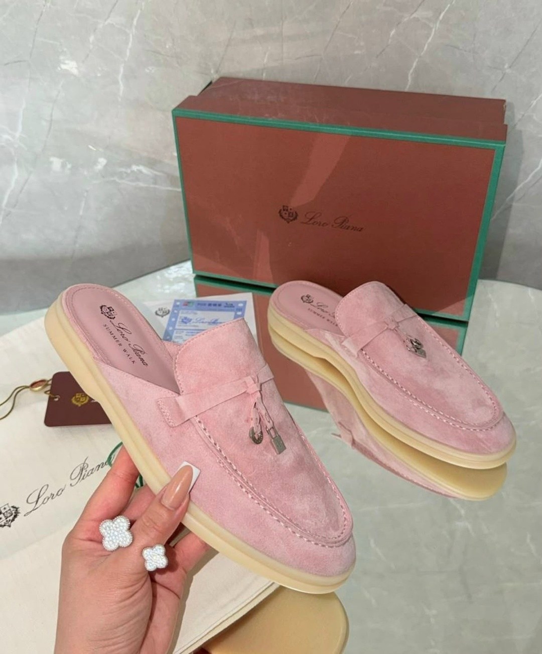 loro piana мюли,женские замшевые мюли loro piana бежевые,замшевые женские лоферы loro piana розовые,женские замшевые мюли loro piana розовые,лоферы loro piana