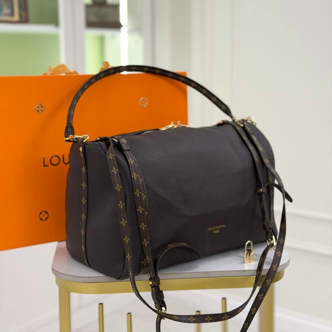 louis vuitton женская сумка,louis vuitton сумка,louis vuitton сумка на плечо,сумка луи виттон полумесяц,louis vuitton сумка полумесяц на плечо