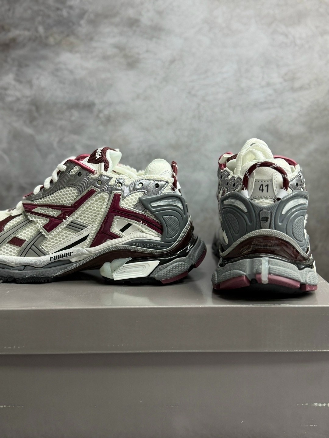 кроссовки balenciaga runner,кроссовки balenciaga runner sneaker burgundy,кроссовки в стиле balenciaga,кроссовки баленсиага раннер,кроссовки balenciaga runner sneaker burgundy красный