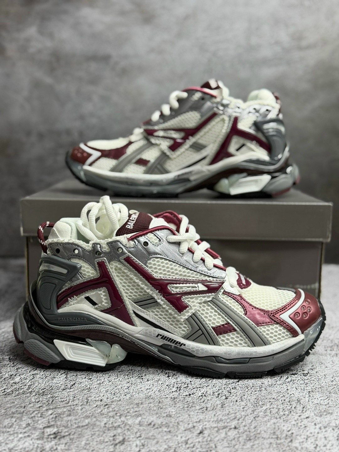 кроссовки balenciaga runner,кроссовки balenciaga runner sneaker burgundy,кроссовки в стиле balenciaga,кроссовки баленсиага раннер,кроссовки balenciaga runner sneaker burgundy красный