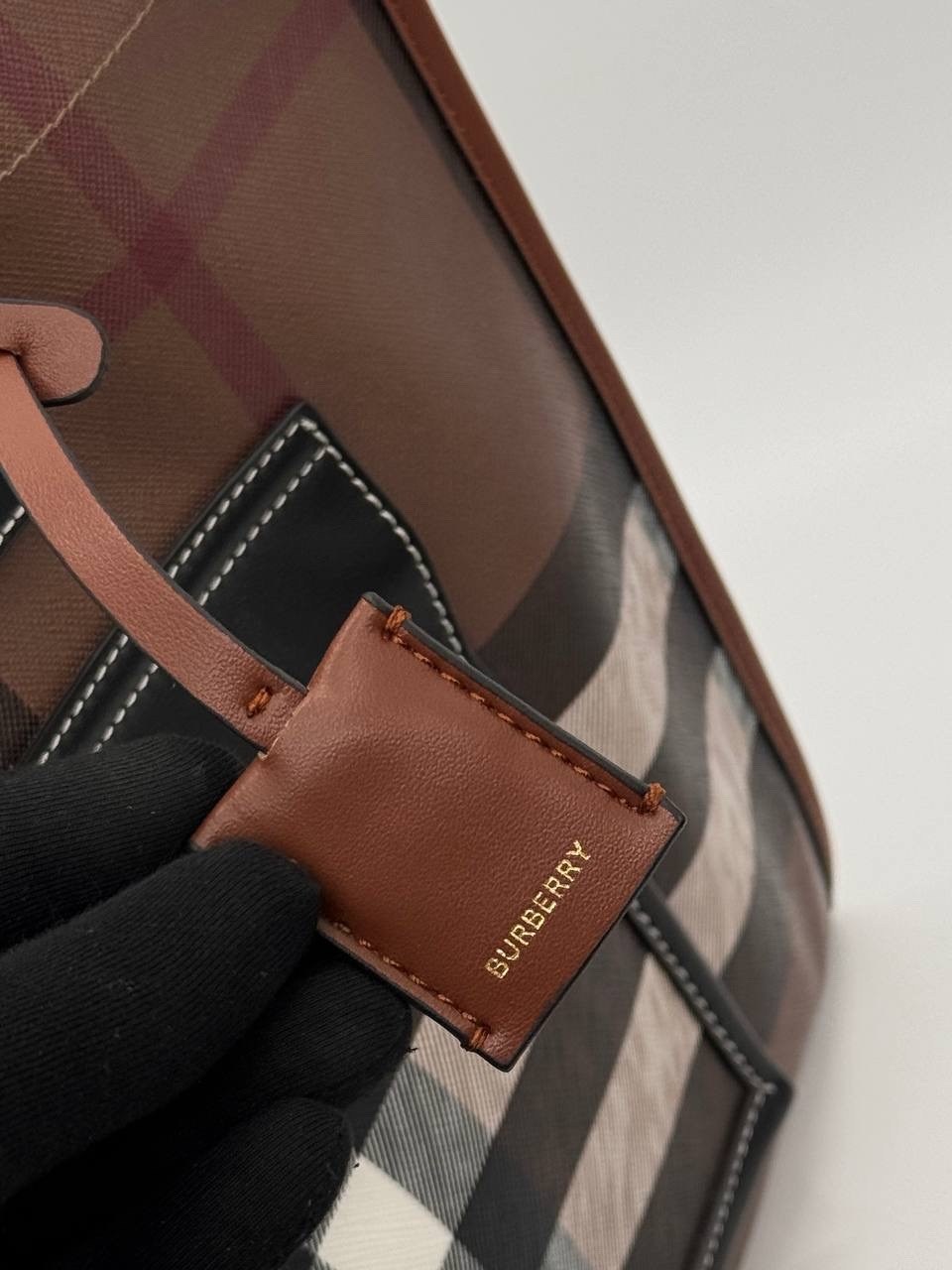 сумка тоут burberry,burberry сумка,сумка женская burberry,burberry tote bag,burberry клетчатая сумка среднего размера коричневый