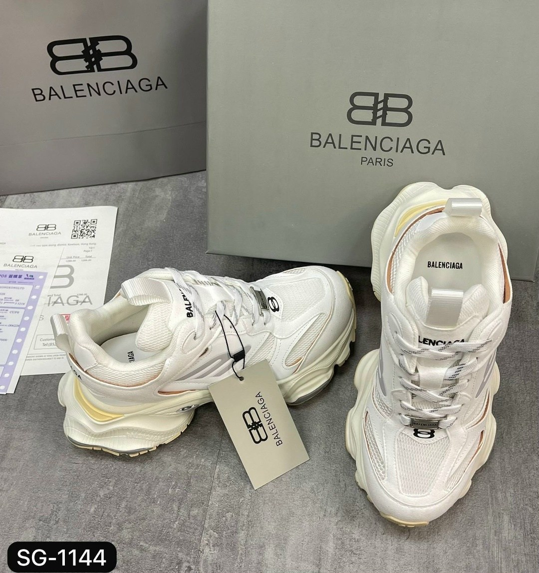 кроссовки balenciaga женские,кроссовки balenciaga,кроссовки balenciaga женские balenciaga цвет белый,кроссовки легкие универсальные balenciaga,balenciaga кроссовки track balenciaga цвет белый