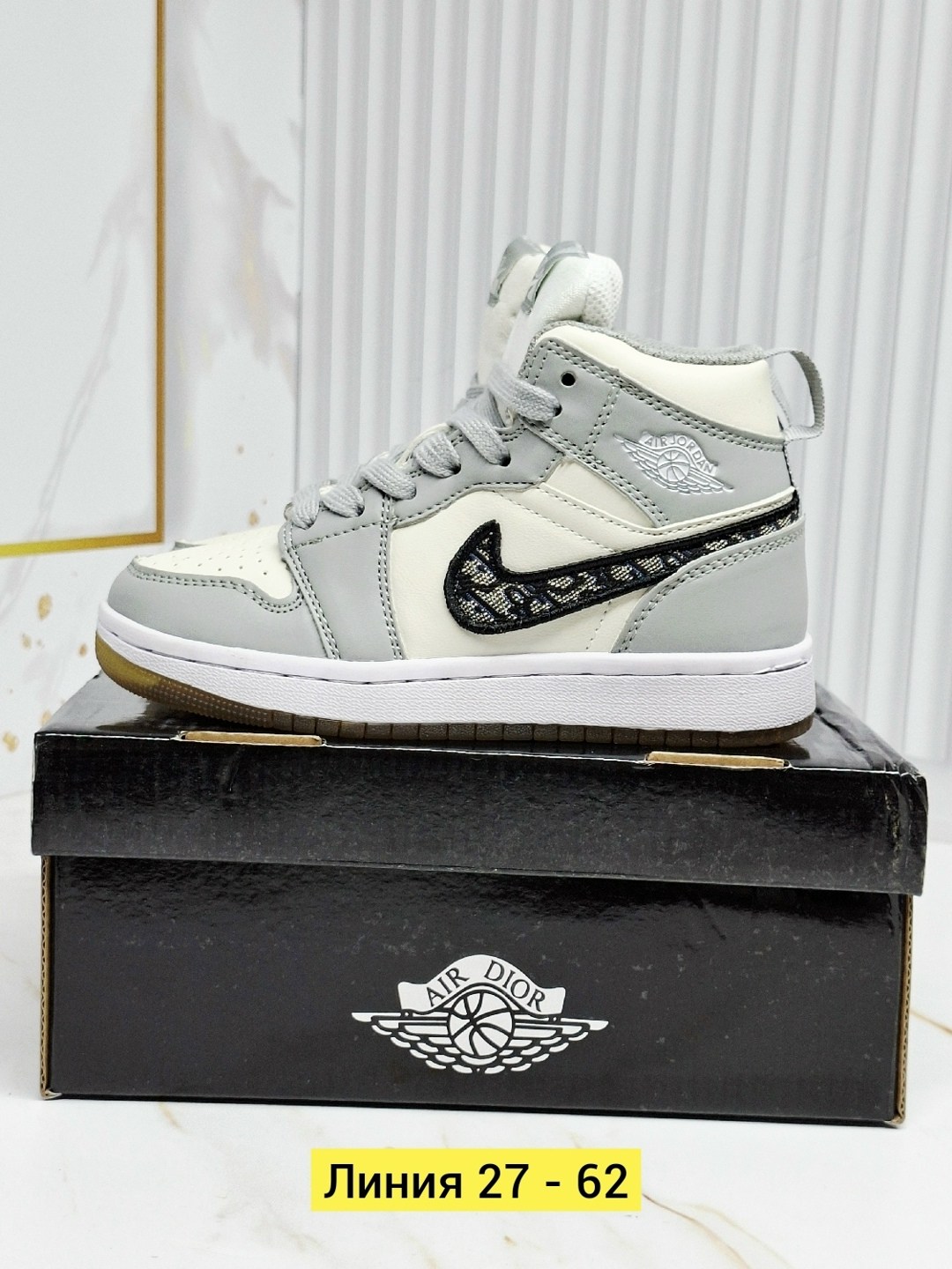 кроссовки,кроссовки nike air jordan 1,кроссовки dior x nike air jordan 1,стильные кроссовки,кроссовки найк диор